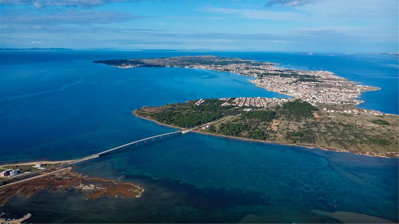 Number One Apartments Vir Εξωτερικό φωτογραφία