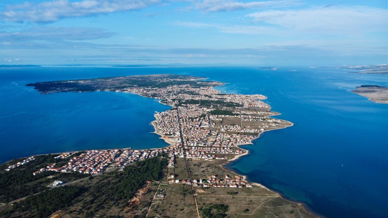 Number One Apartments Vir Εξωτερικό φωτογραφία