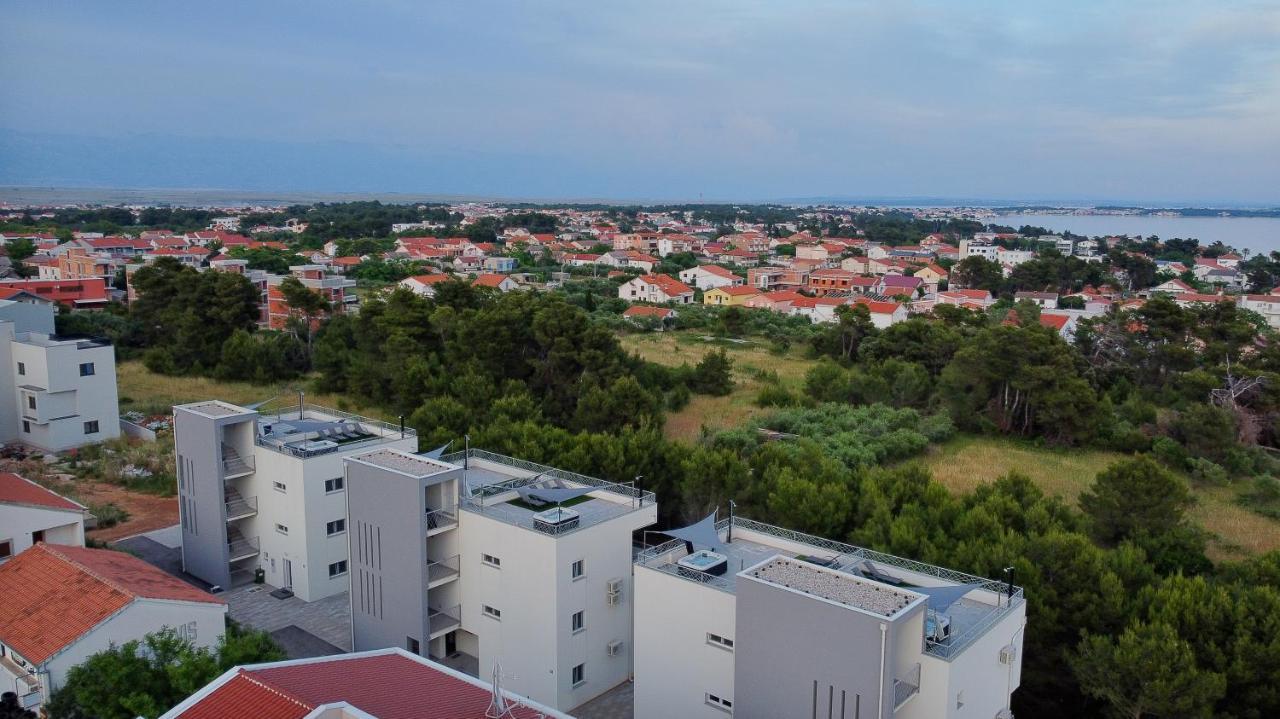 Number One Apartments Vir Εξωτερικό φωτογραφία