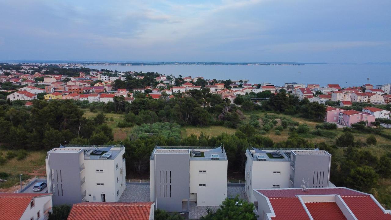 Number One Apartments Vir Εξωτερικό φωτογραφία